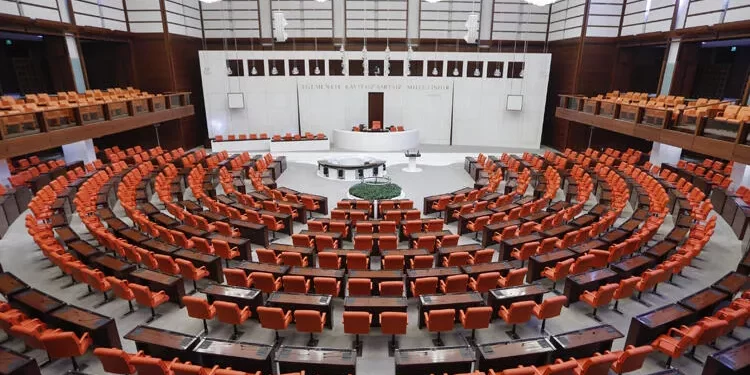 Memura Bayram İkramiyesi Torbaya Girsin.