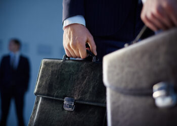 Meclis Tatile Girmeden Şube Müdürleri ve Müfettişlerin Ücretlerinde Bir Düzenleme Yapılmalıdır.