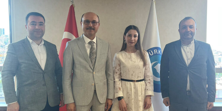 TİSAV (Türkiye ve Türk Dünyası İktisadi ve Sosyal Araştırmalar Vakfı) Genel Başkan Talip Geylan’ı Ziyaret Etti.