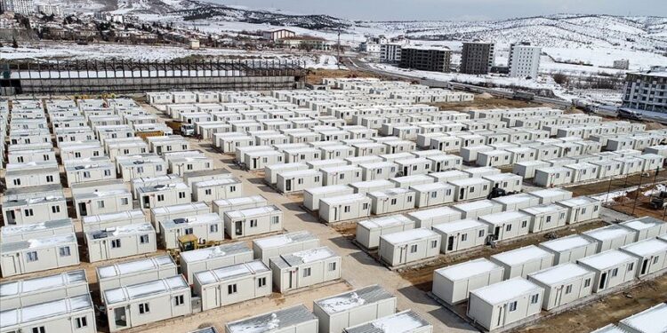 Konteyner Kentlerin Denetimi, İş ve İşlemlerin Takibi İçin Personel İstihdam Edilmelidir.
