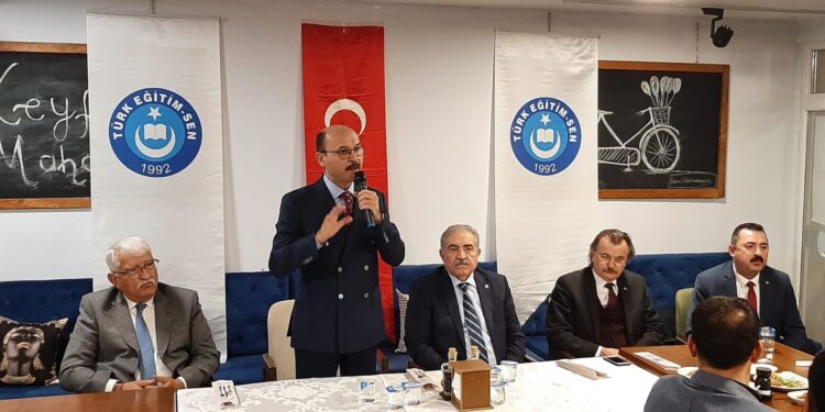 Gerçek Zam Enflasyon Farkının Yanı Sıra Refah Payının Verilmesi İle Mümkün Olur.